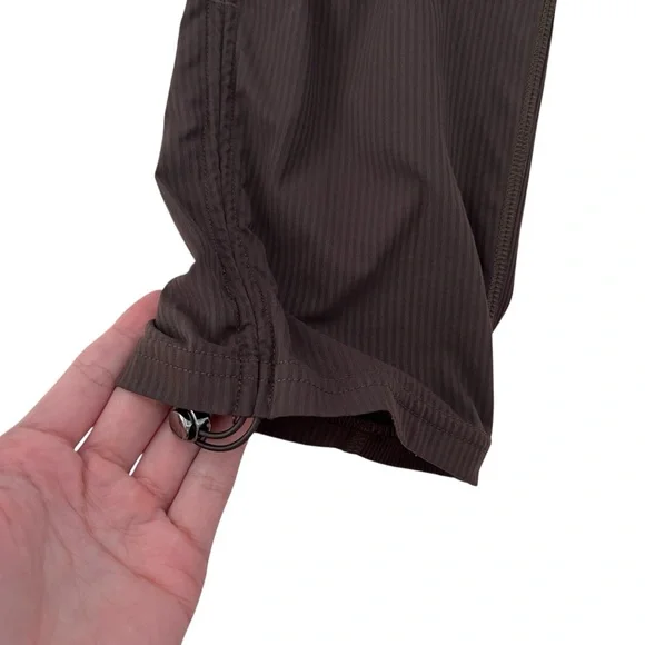 Lululemon‎ Dance Studio Mid-Rise Crop 25" in Chocolate Brown Size 2 - Picture 6 of 13